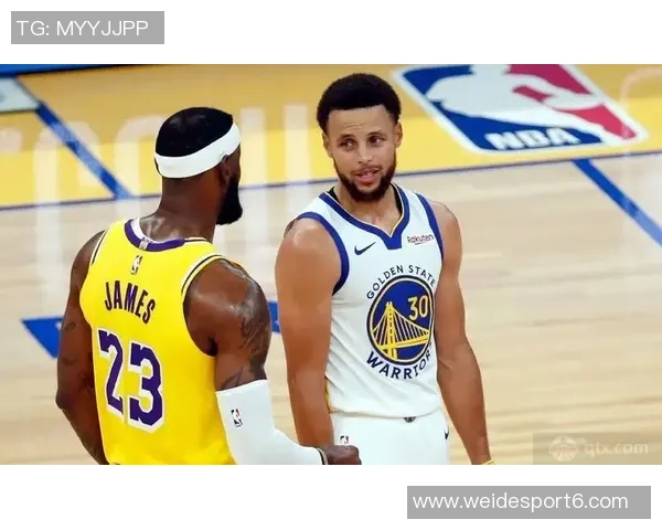 岁月如歌白发渐显詹姆斯与库里媒体日采访照引发球迷感慨